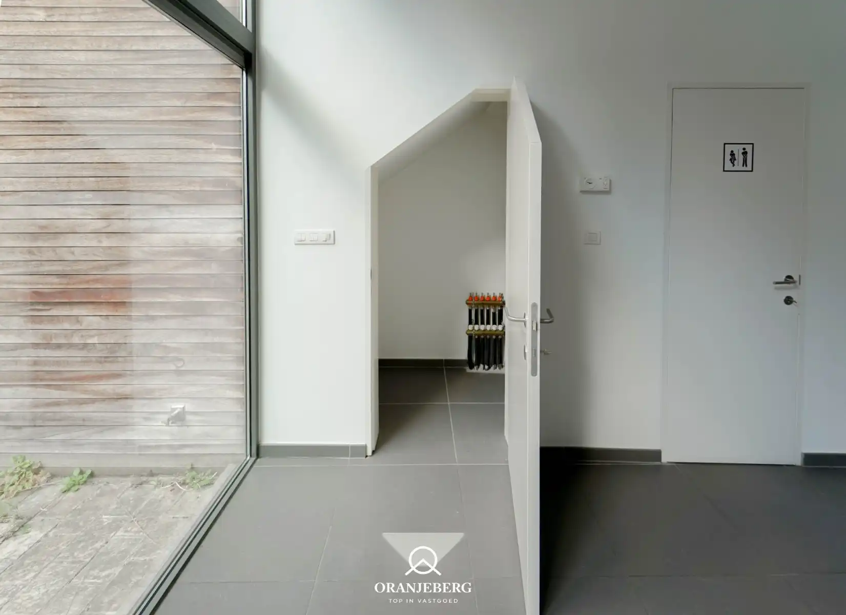 Handelspand 178 m²  te huur in Burgstraat foto 9