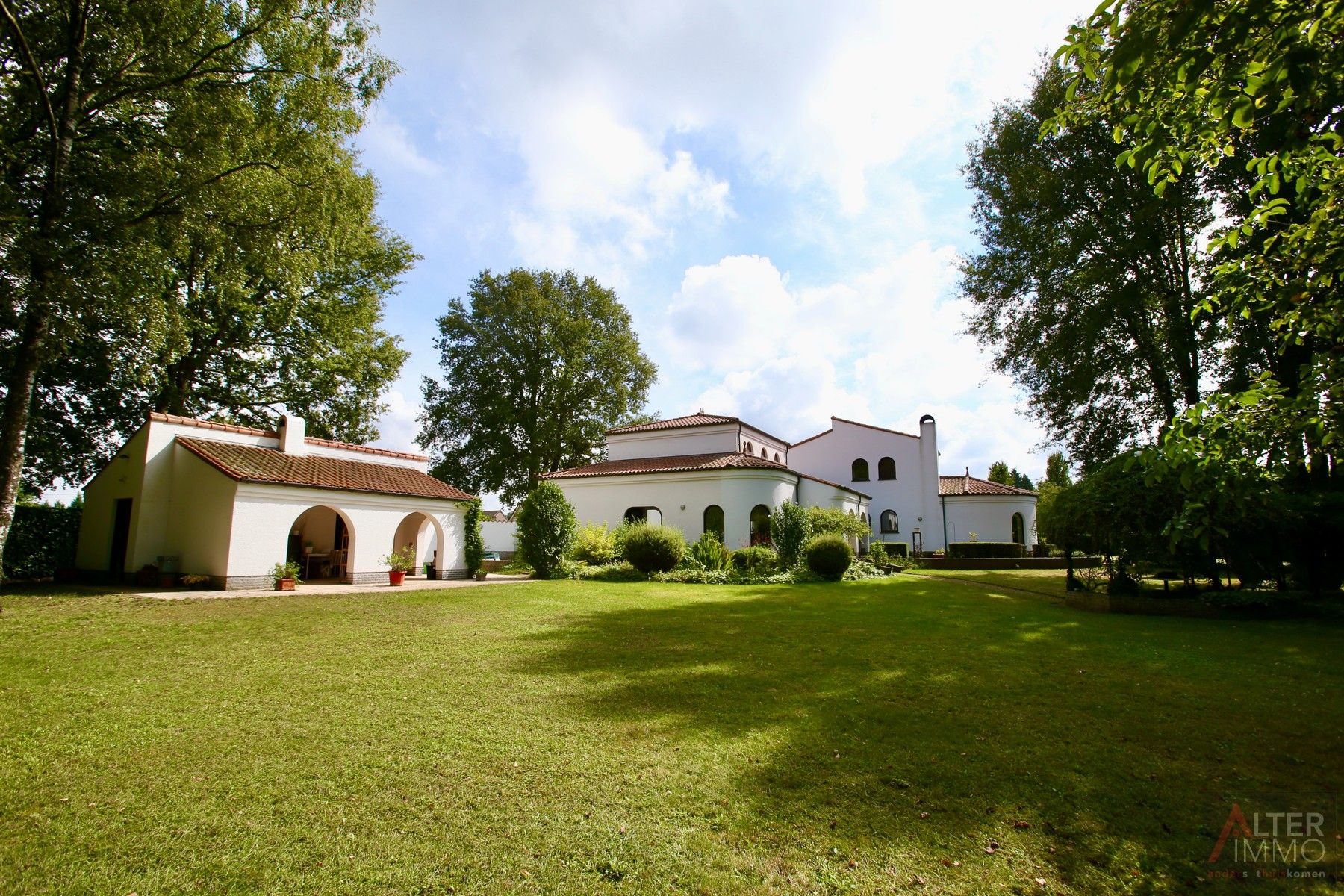 Unieke villa van meer dan 400 m² op een prachtig perceel van ca. 45 are! foto 38