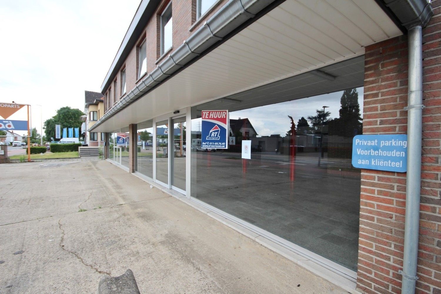 Ruim handelspand met magazijn op toplocatie foto 5