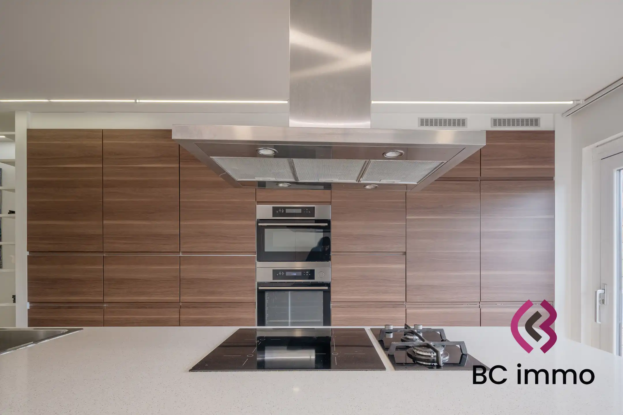 Exclusief duplex met zonneterras, designkeuken en hoogwaardige afwerking foto 6