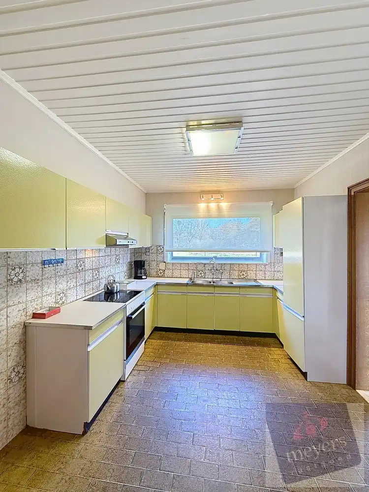 Ruime woning met 5 slaapkamers op perceel van 16a 49ca in Genk foto 12