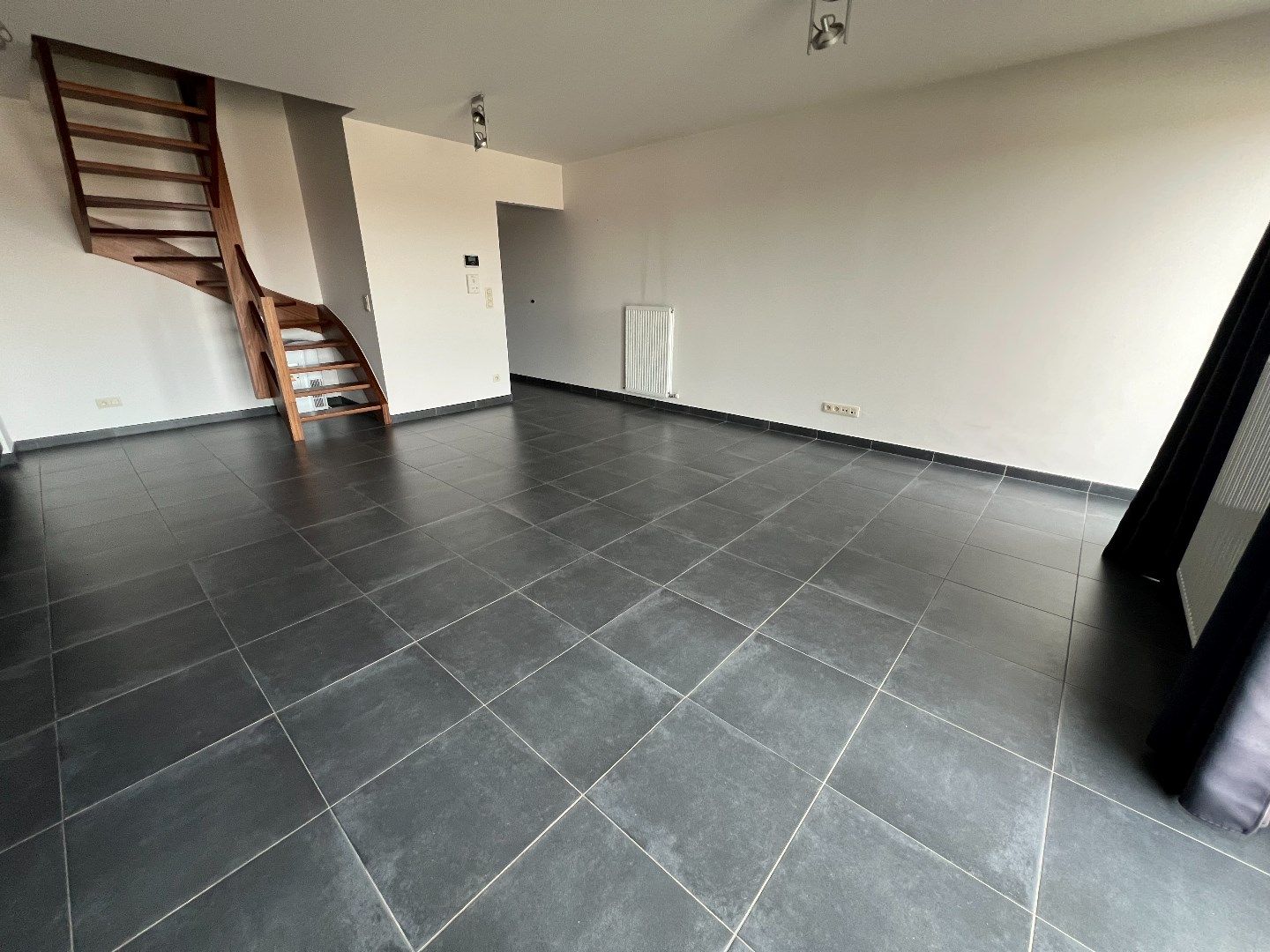 Duplexappartement met 2 slpks, terras en autostaanplaats foto 4