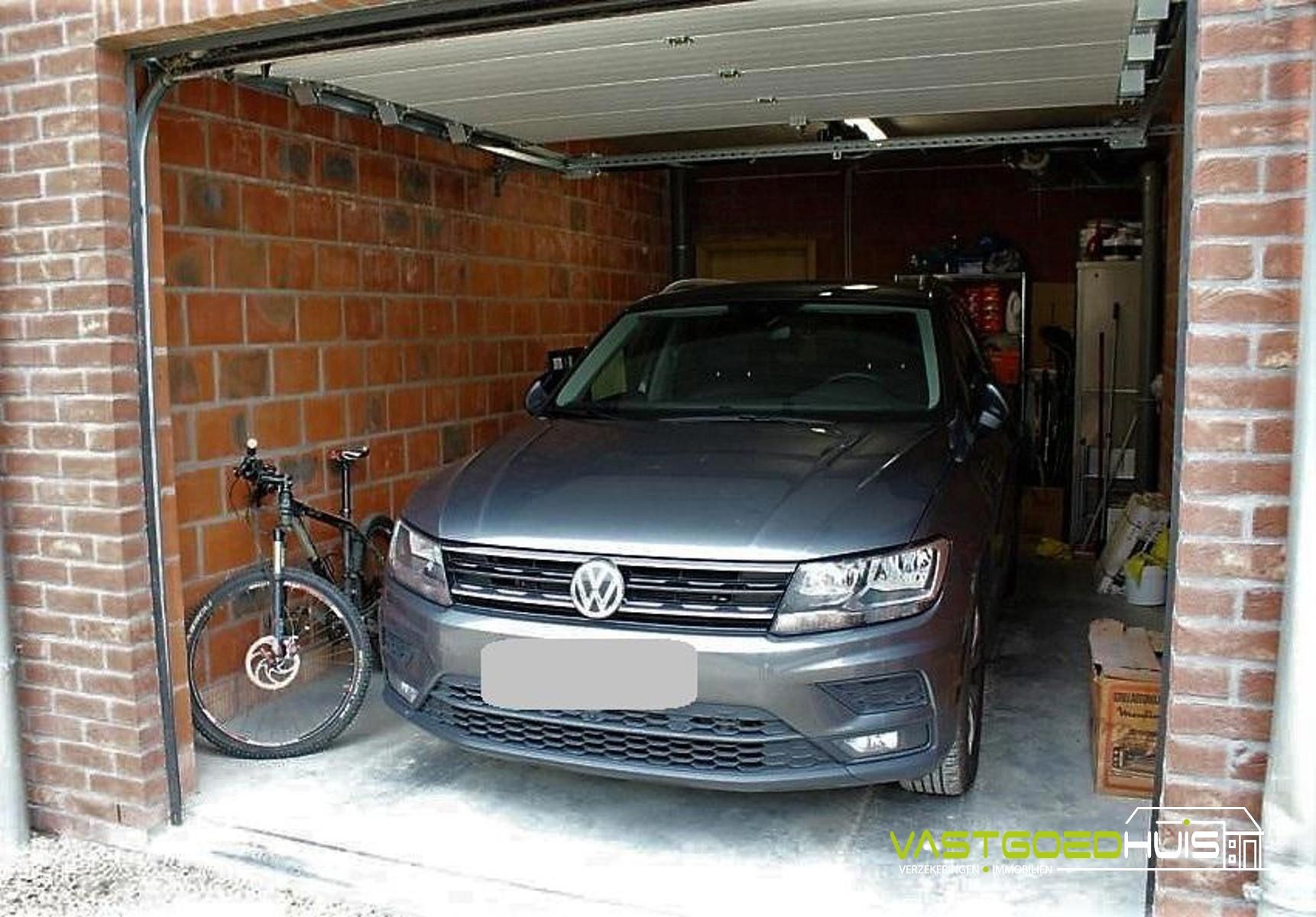 Hedendaags appartement met garage, terras en autostaanplaats foto 21