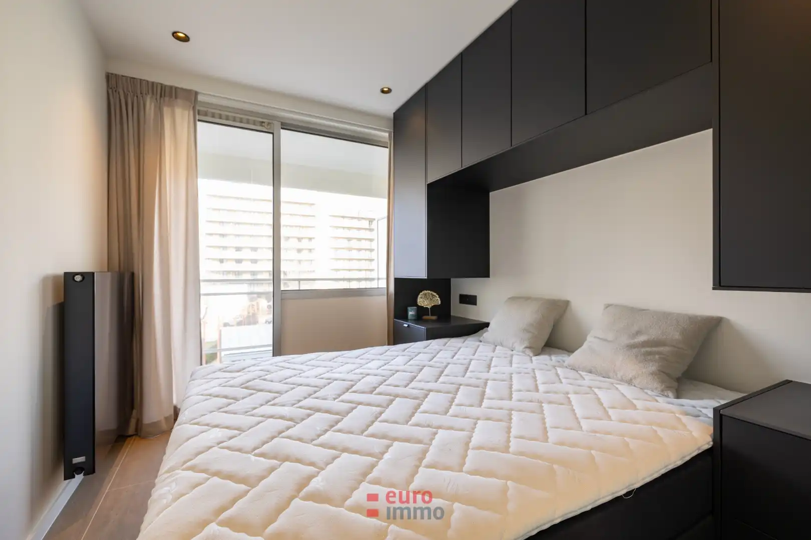 Subliem gerenoveerd appartement met hoogwaardige afwerking en ruim terras foto 12