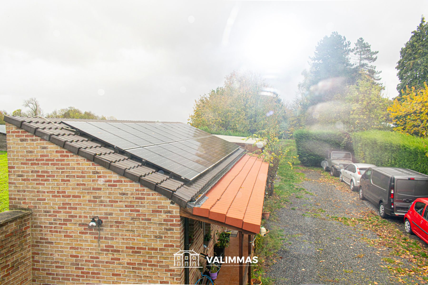 Ruime, instapklare woning met bijgebouw/studio en grote tuin foto 19