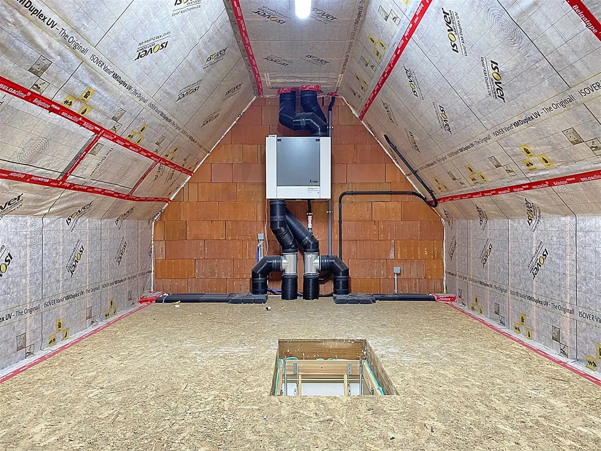 Instapklare DORPSWONING met 3 SLAAPKAMERS, TUIN/TERRAS, CARPORT & grote KELDER foto 15