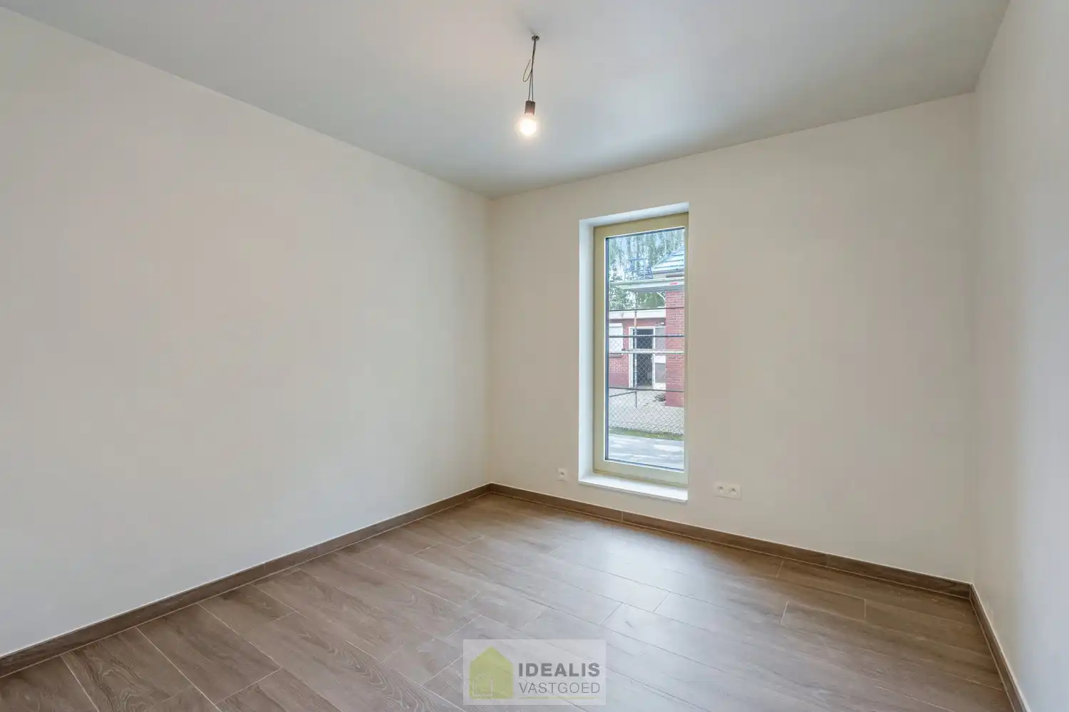 Schitterend volledig vernieuwde woning met 3 ruime slaapkamers foto 26