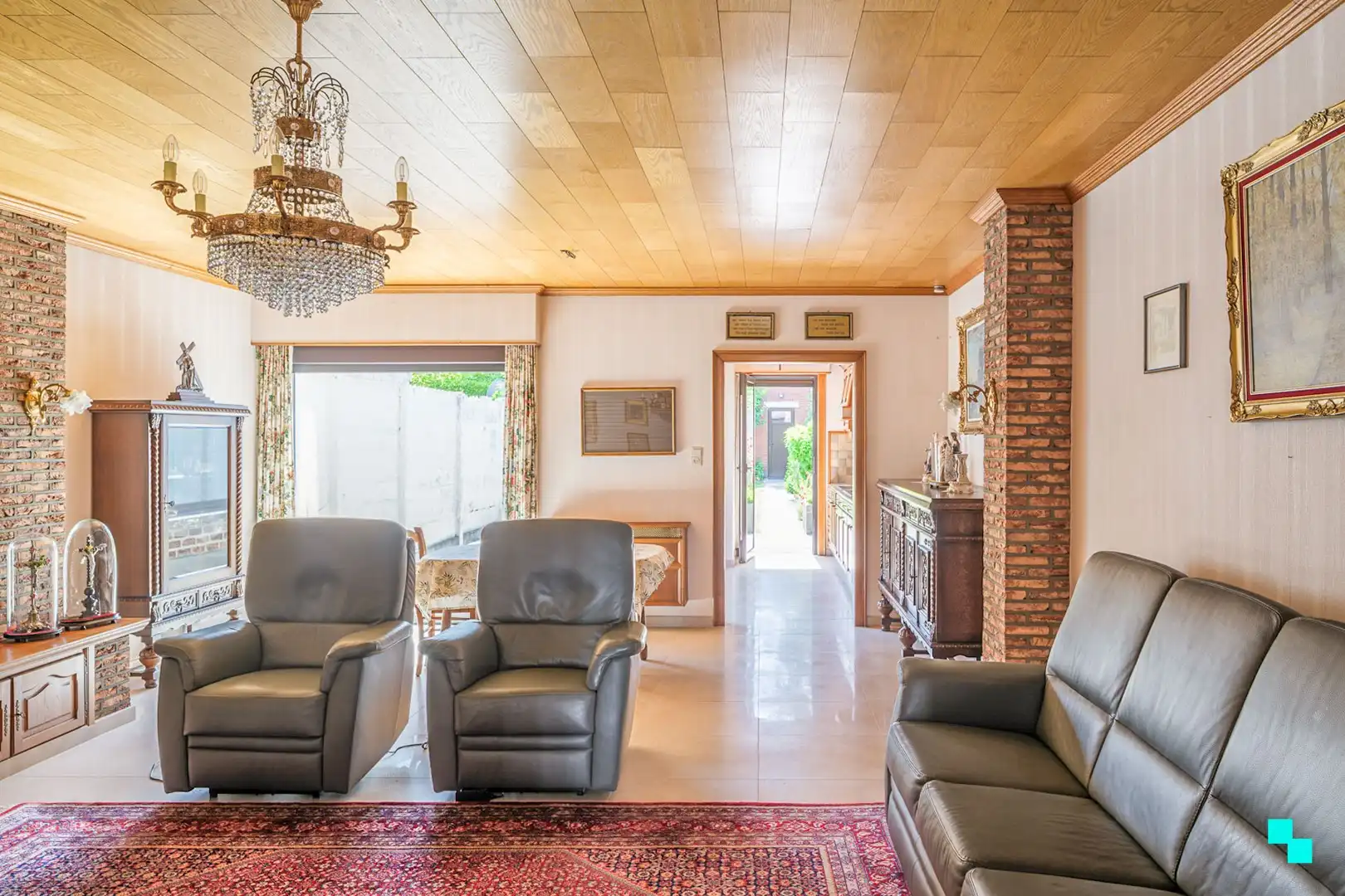 Strategisch gelegen woning met zonnige tuin en werkhuis foto 7