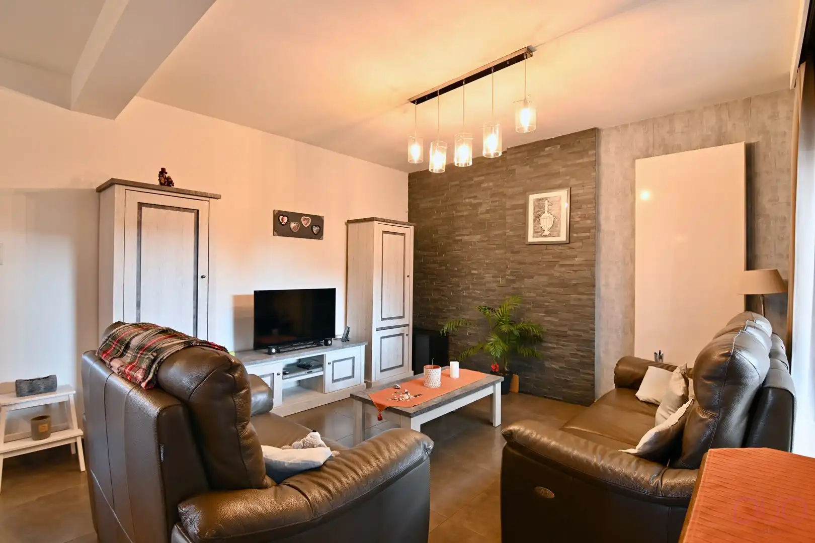 Instapklare woning met 4 slaapkamers en tuin foto 7