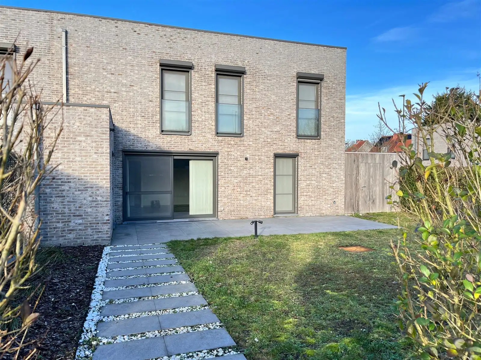 Hoekwoning foto {{pictureIndex}}