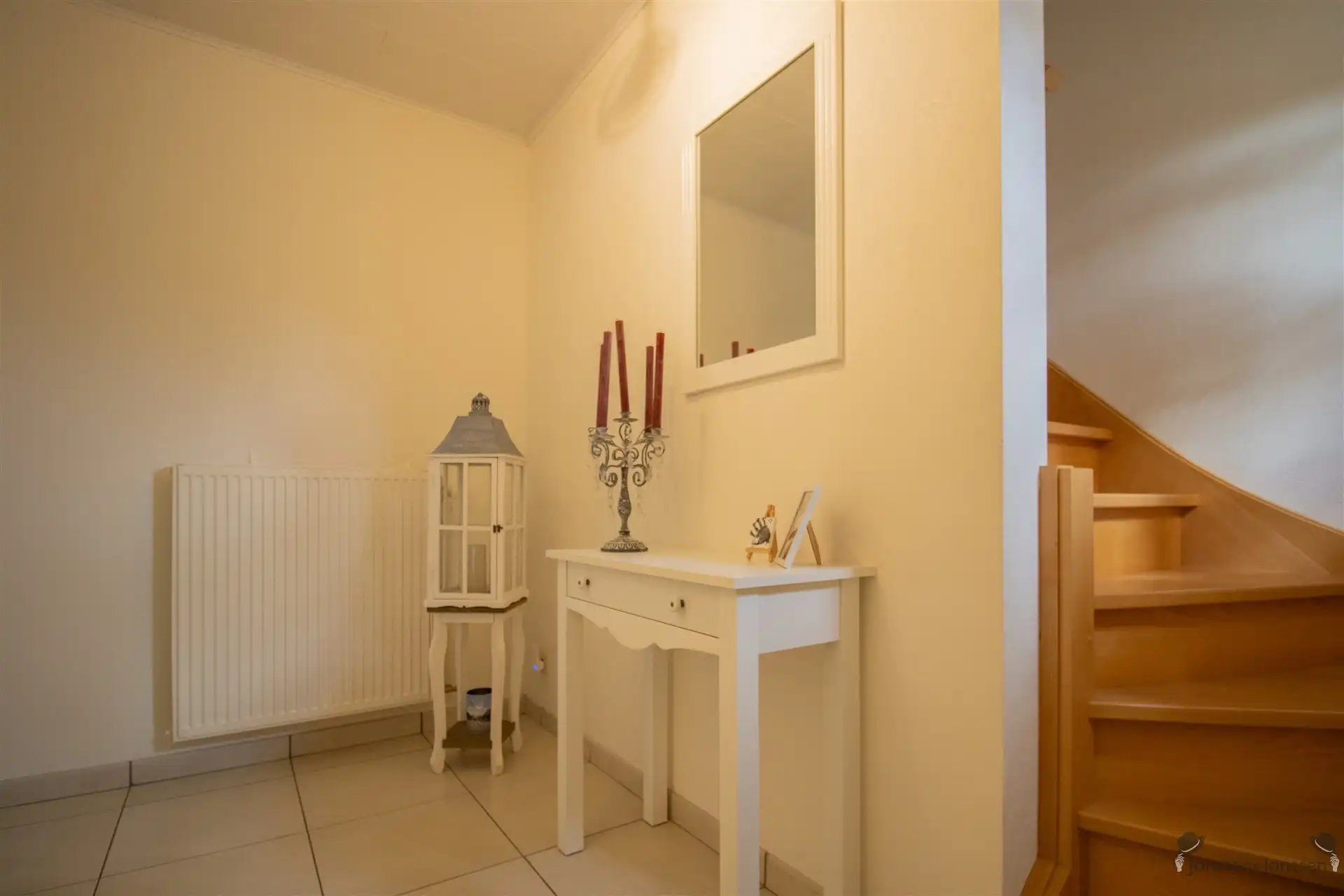 Ruime energiezuinige en instapklare woning met 3 à 4 slaapkamers. foto 17