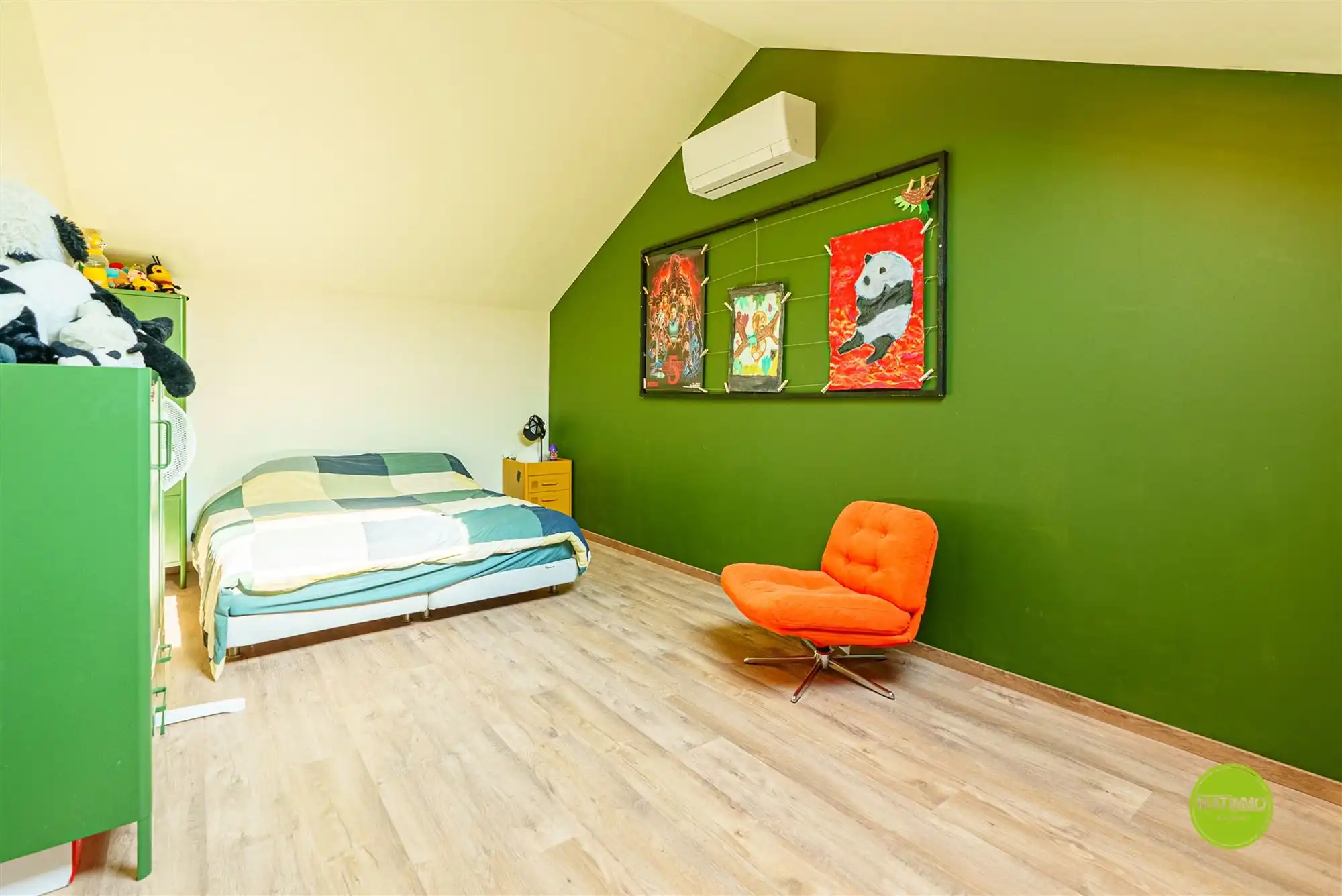 Gerenoveerde, instapklare gezinswoning met 5 slaapkamers foto 23