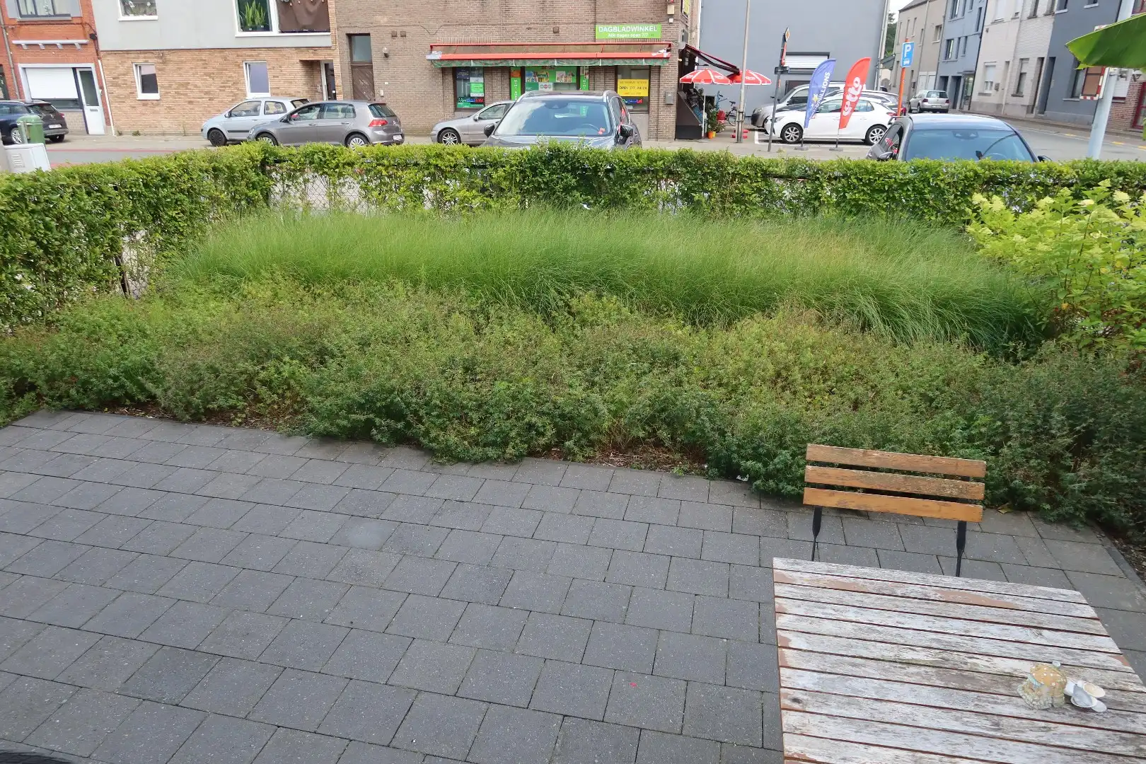 Super gezellig gelijkvloers 1 slk app met terras, voortuin en carport foto 6