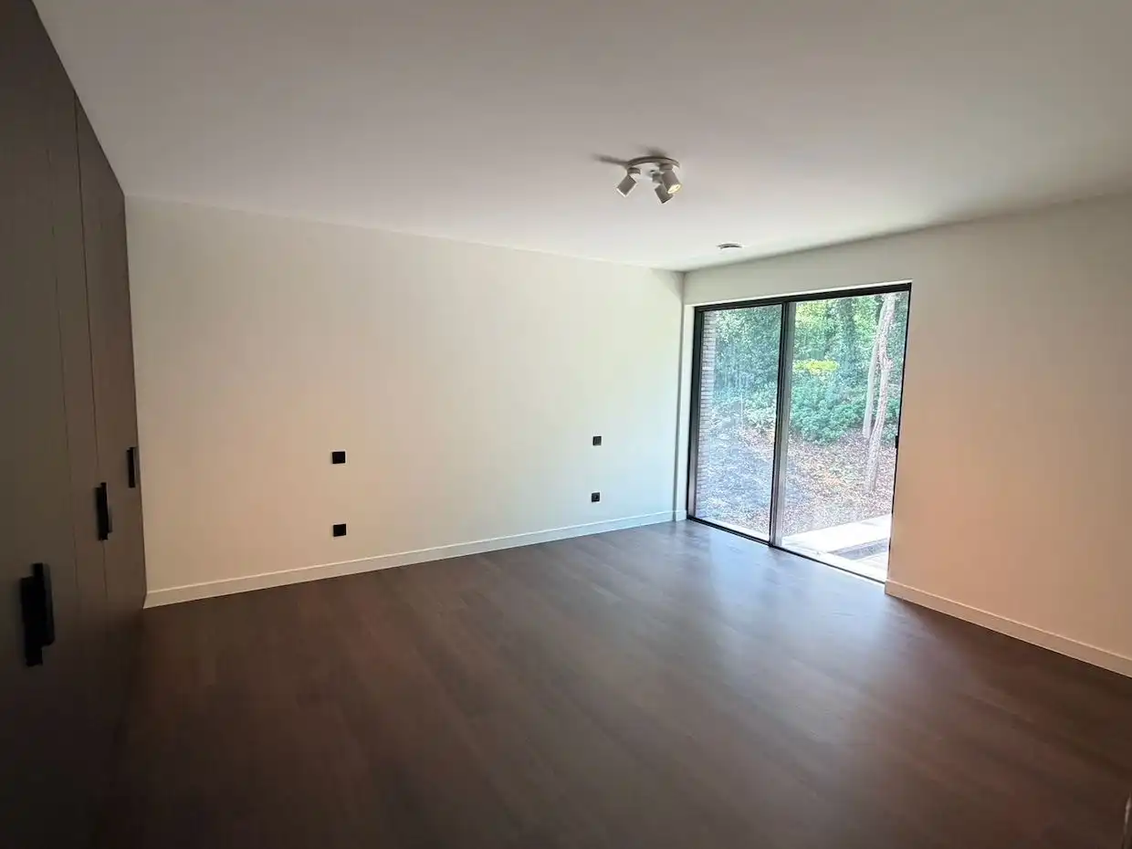 Ruimte, licht, rust en comfort: enkele kernwoorden voor deze prachtige nieuwbouwvilla foto 15
