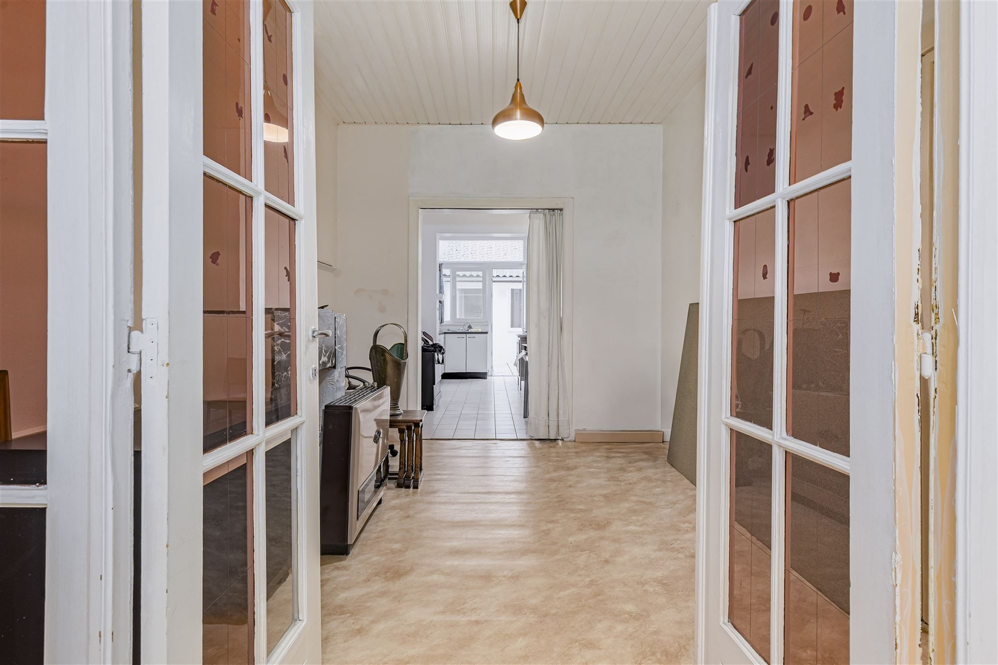 Te renoveren woning met koer thans ingedeeld in 2 appt foto 4