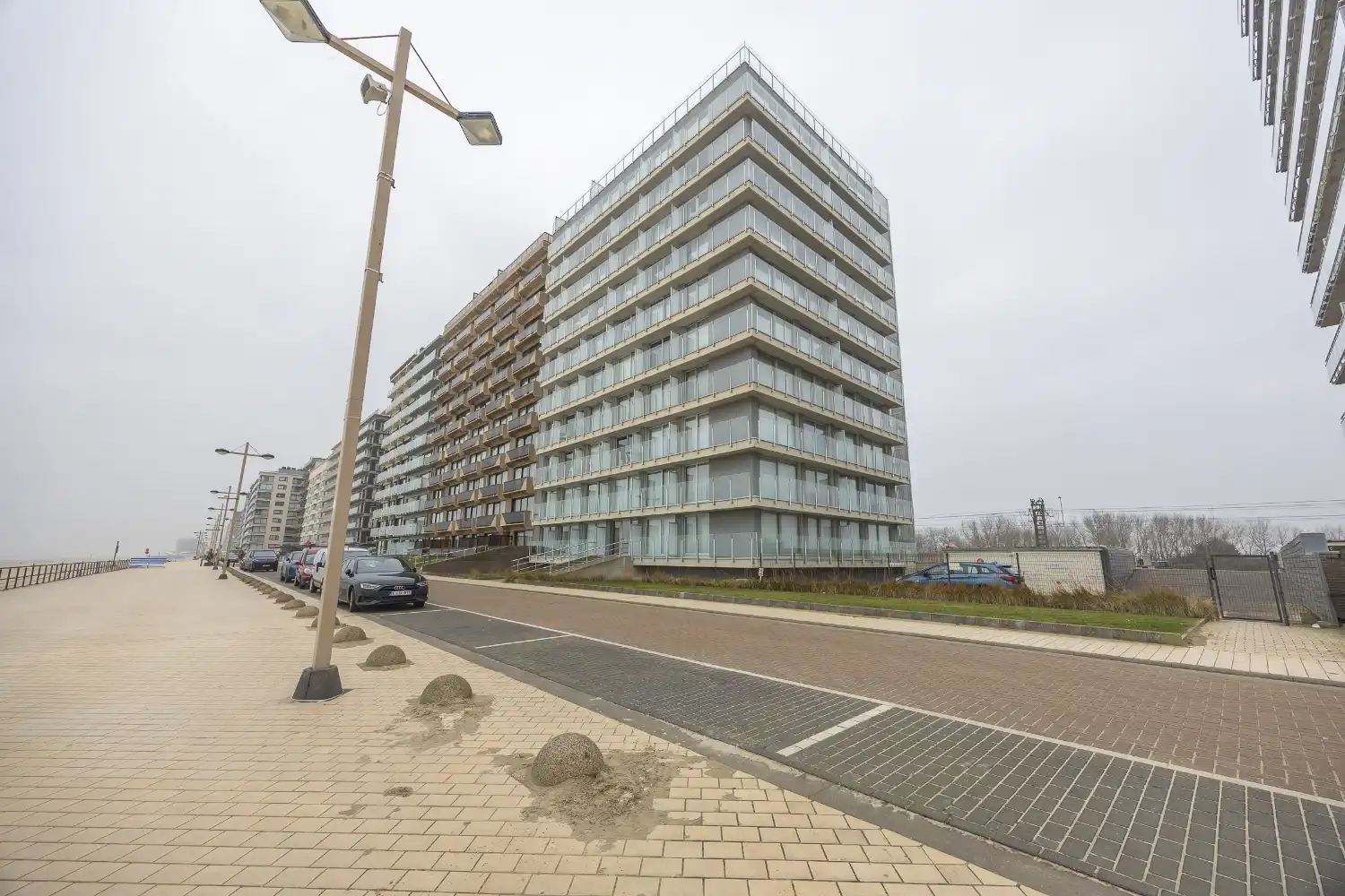 Lichtrijk éénslaapkamerappartement met zeezicht en zongericht terras op de Zeedijk foto 23