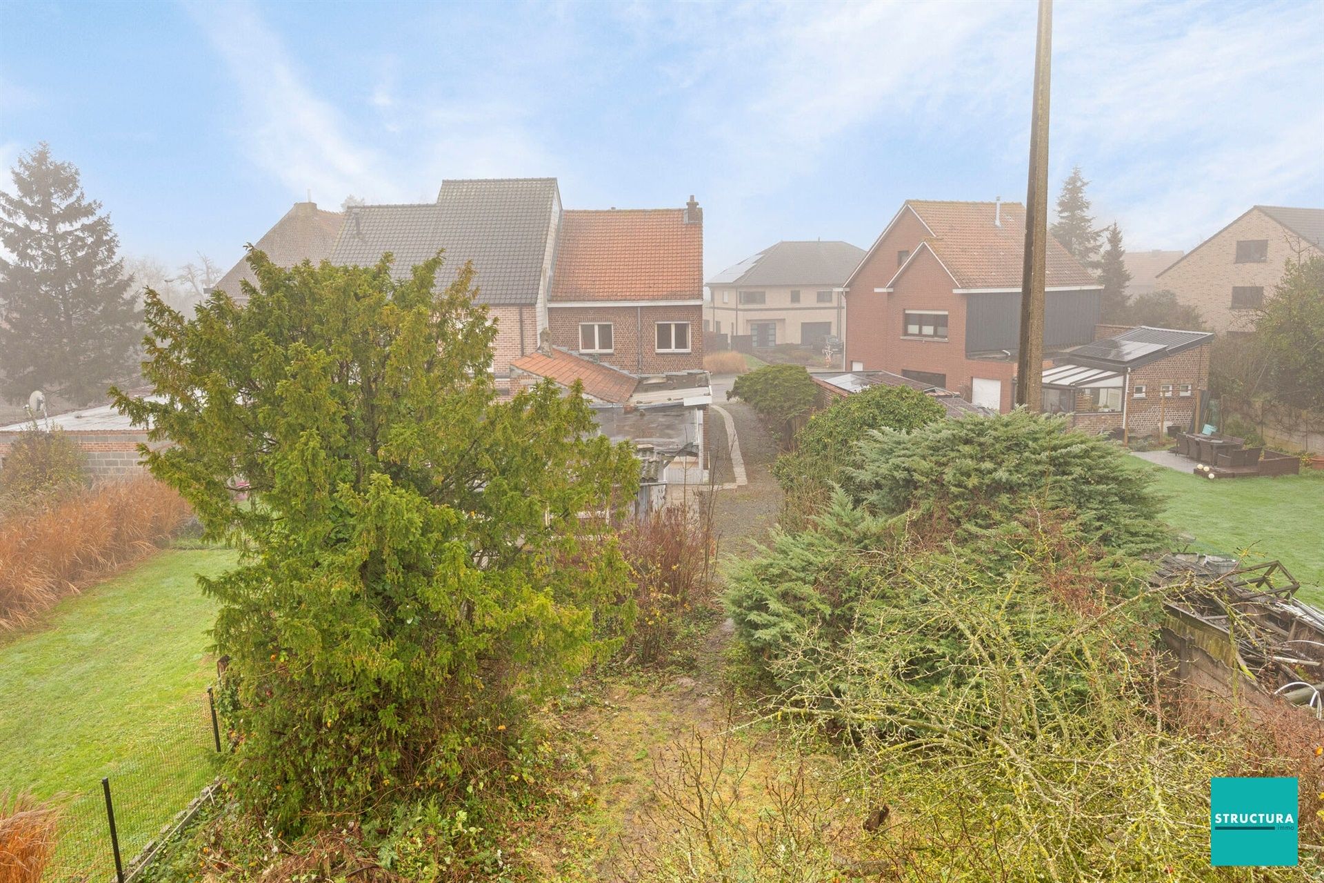 Robuuste woning op rustige ligging foto 13