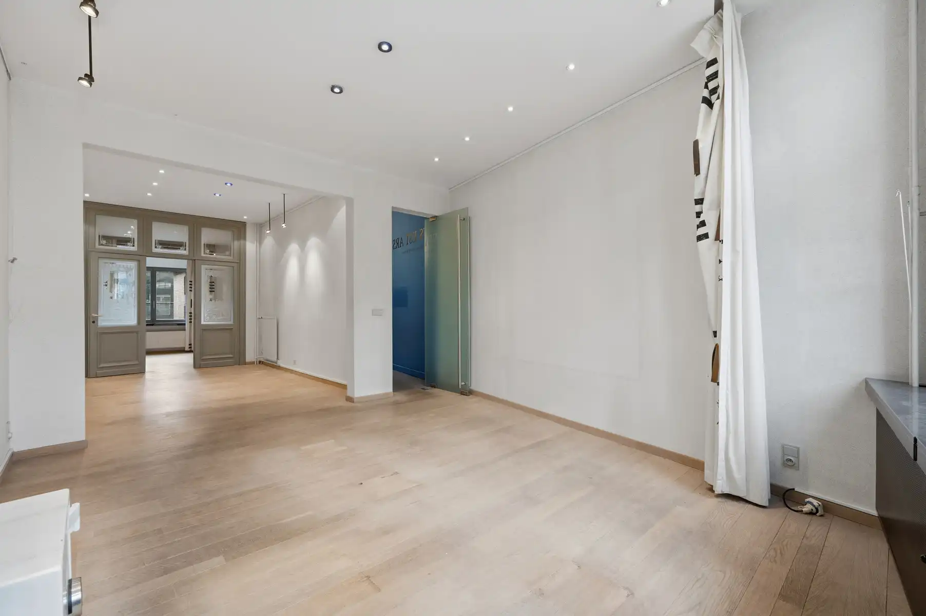 Schitterend pand op Grote Markt te LIER foto 16