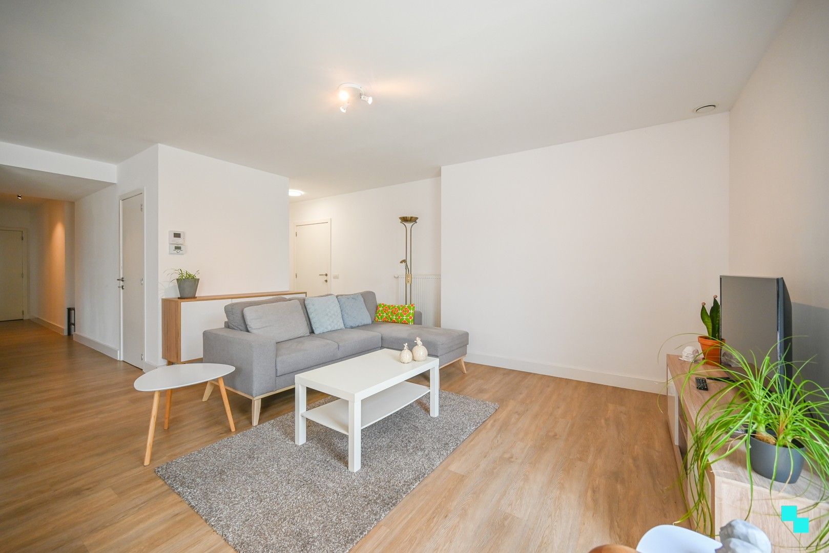 Gelijkvloers tweeslaapkamerappartement met terras in Wielsbeke foto 4