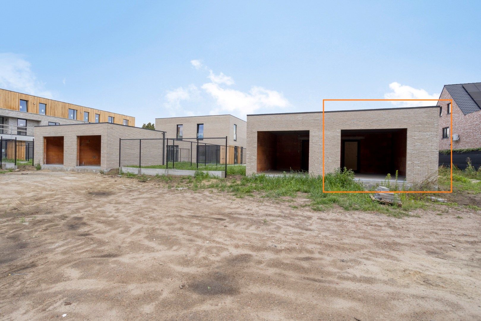 Instapklare nieuwbouwwoning - afwerking naar keuze foto 3