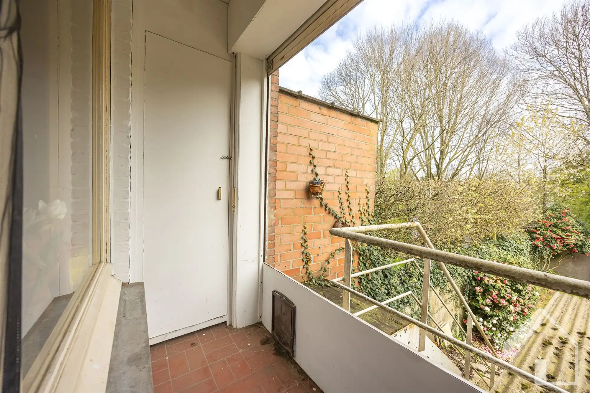 Appartement 1e verdieping + hele gelijkvloers incl garage foto 11