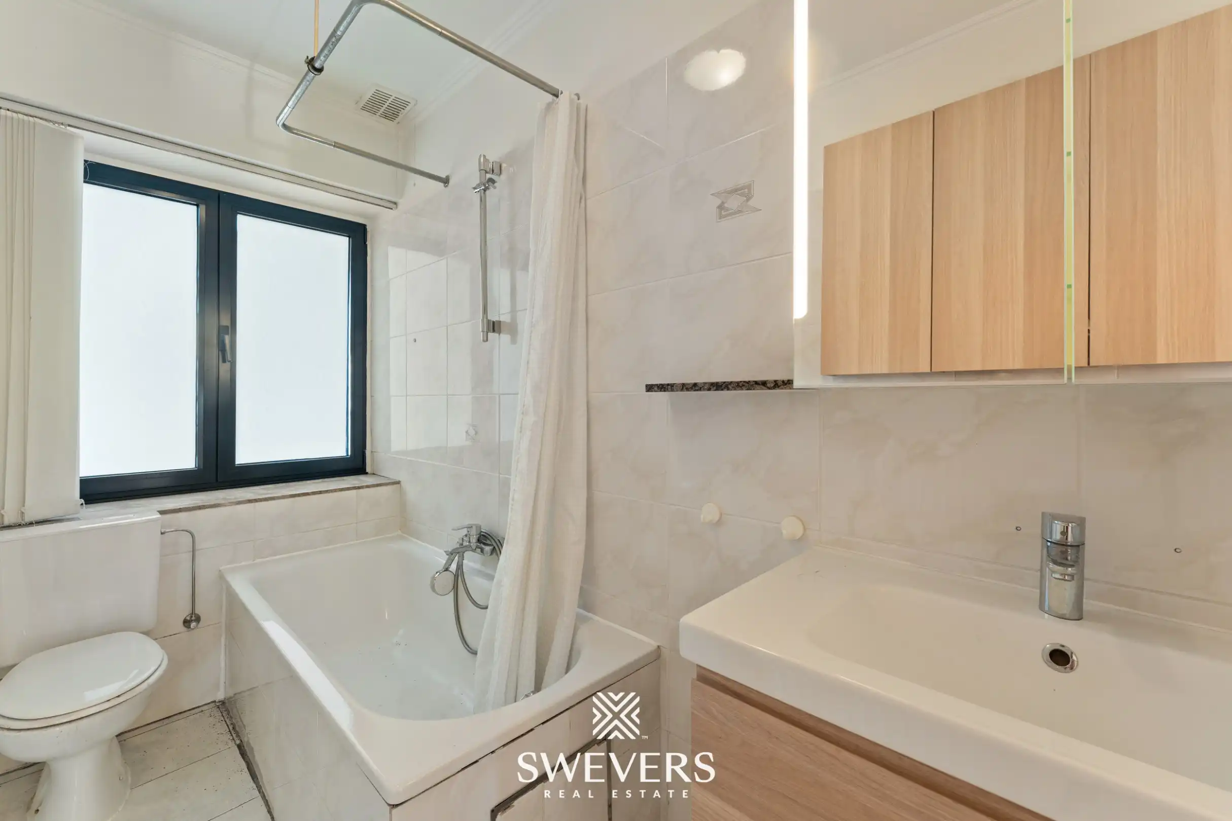 Verrassend ruime gezinswoning: 4 slaapkamers, garage, kelder & zolder   foto 21