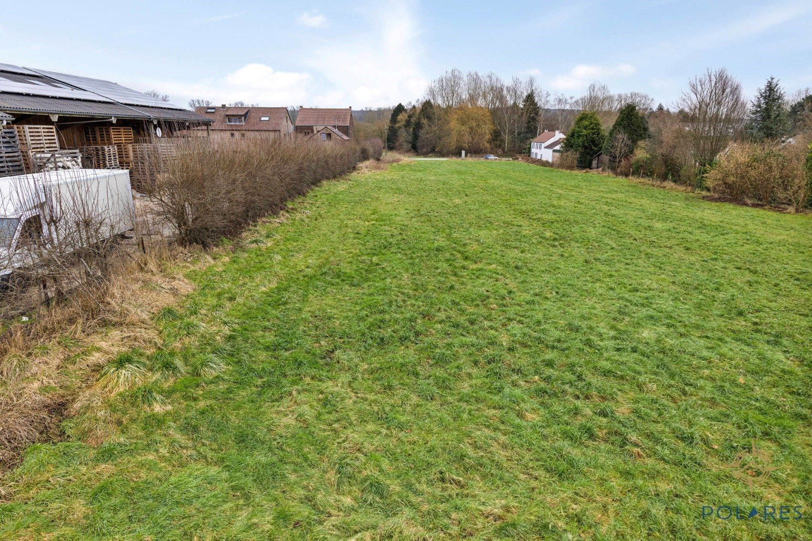 PRACHTIG PERCEEL BOUWGROND VOOR OPEN BEBOUWING!  foto {{pictureIndex}}