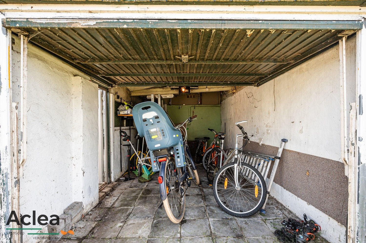 Op te frissen woning met 3 slpks en garage foto 24