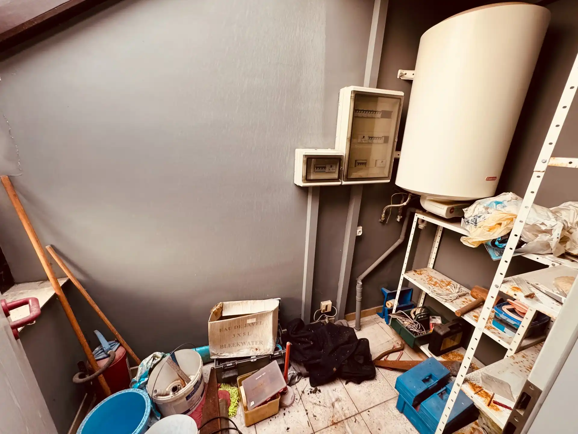 Aangenaam duplex-appartement in Bredene – licht op te frissen naar eigen smaak. foto 9