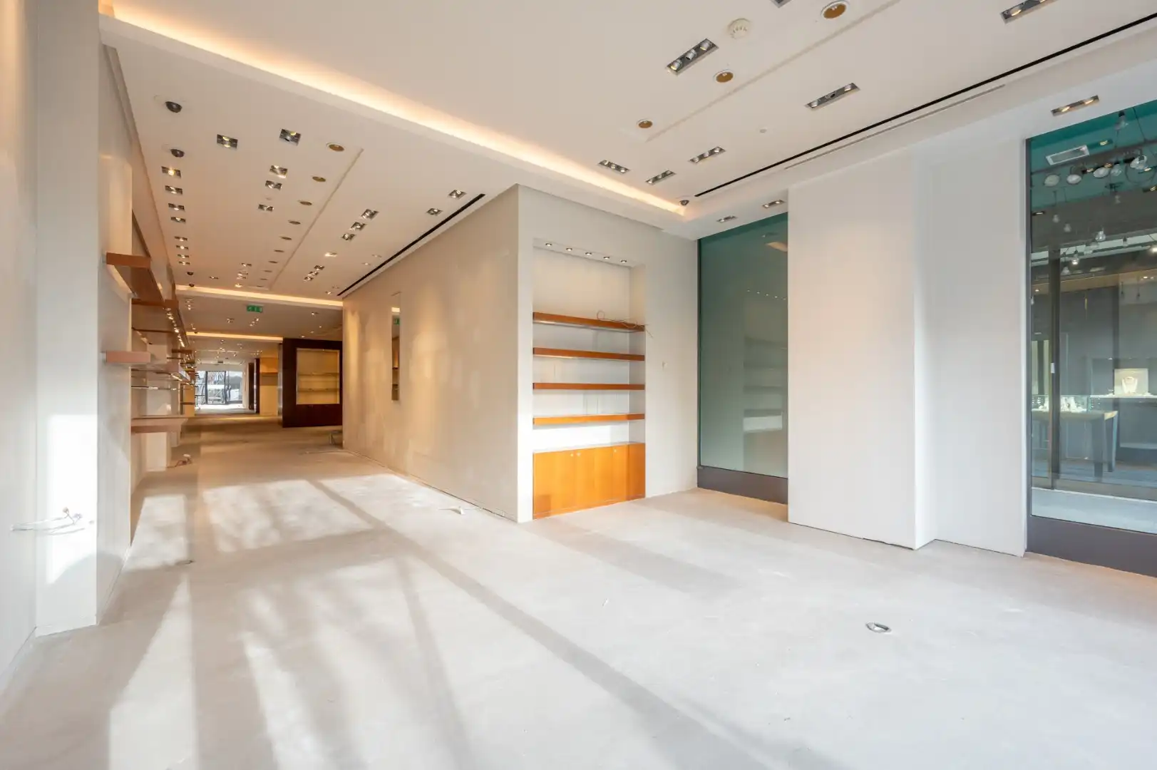 Exclusief handelspand op absolute toplocatie op de Kustlaan foto 2