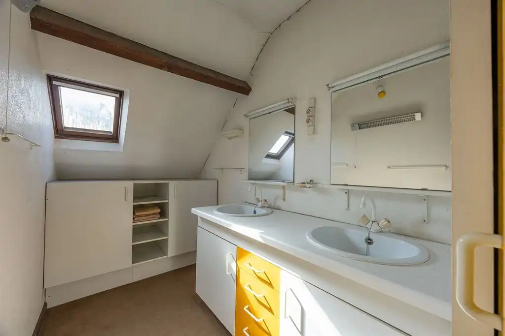 Te renoveren dorpswoning in doodlopende straat foto 13