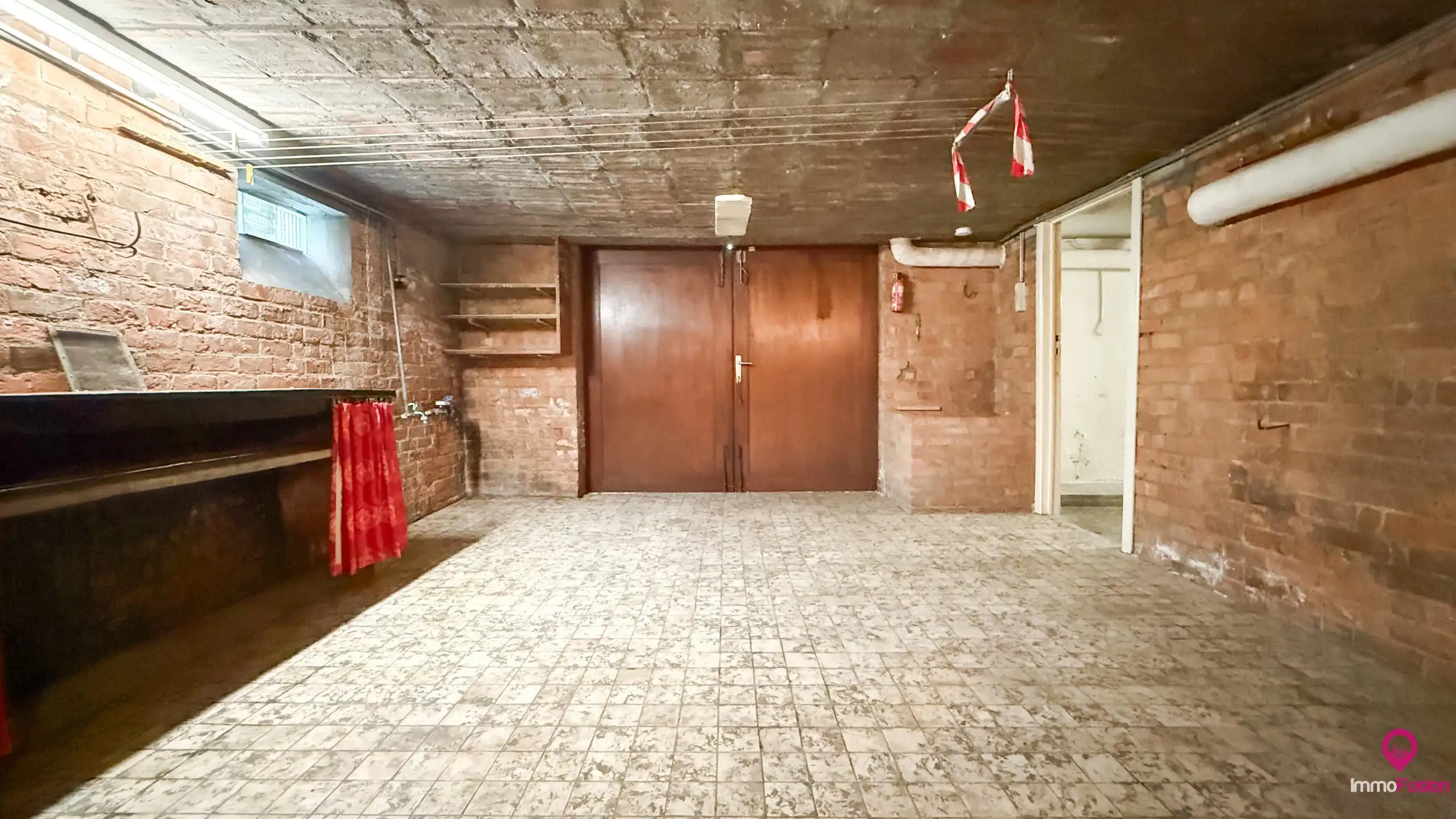 Rustig gelegen woning met dubbele garage, kelder en privacy! foto 22