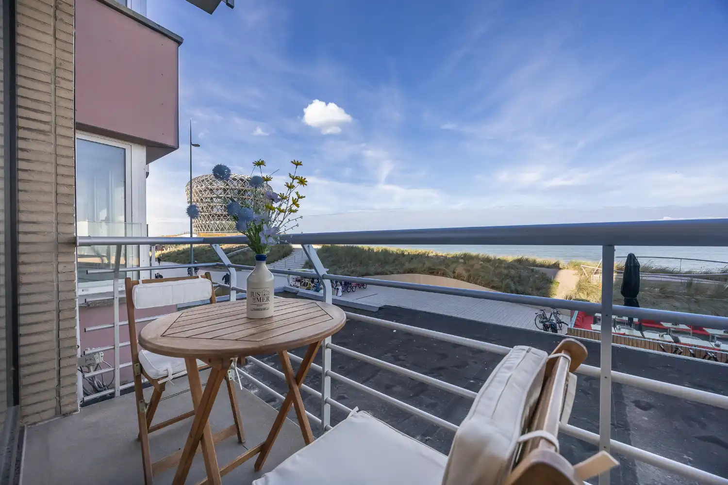 Appartement met 2 slaapkamers te huur op Zeedijk in Middelkerke foto {{pictureIndex}}