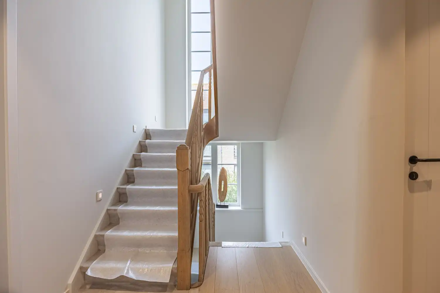 Exclusieve gerenoveerde koppelvilla vlak bij zee met 8 slaapkamers foto 22