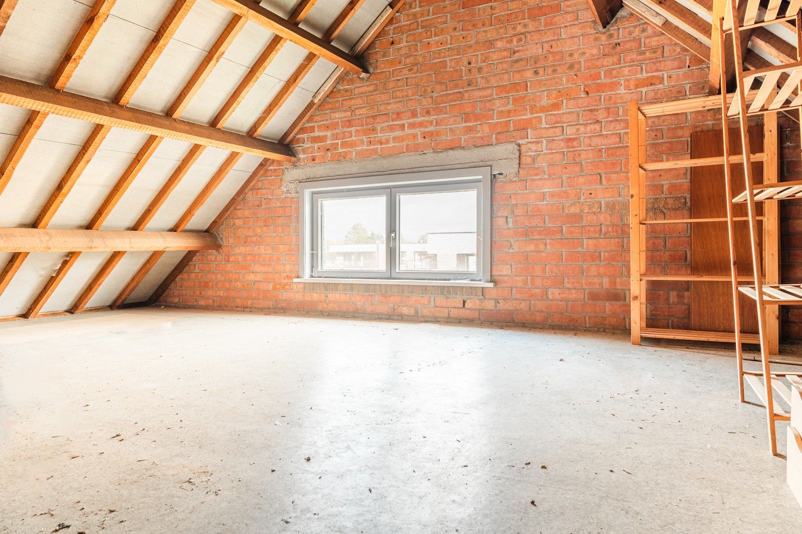 Ruim en lichtrijk appartement met garage foto 17