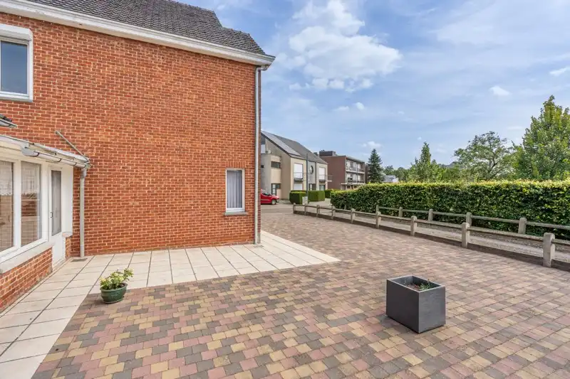 Verzorgde woning met onderhoudsvriendelijke tuin op 2are 55ca en gelegen in het centrum van Kortenaken foto 24
