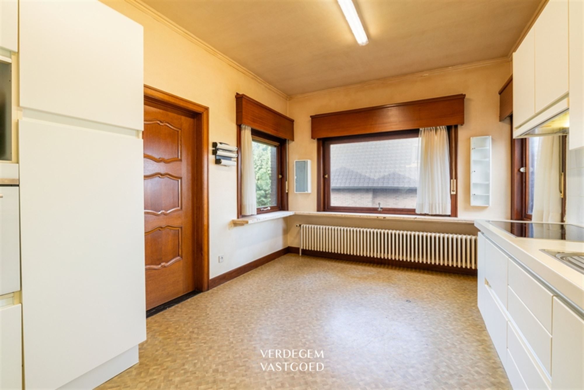 xl villa met magazijn van ca. 300m² op perceel van 2.438m² foto 11