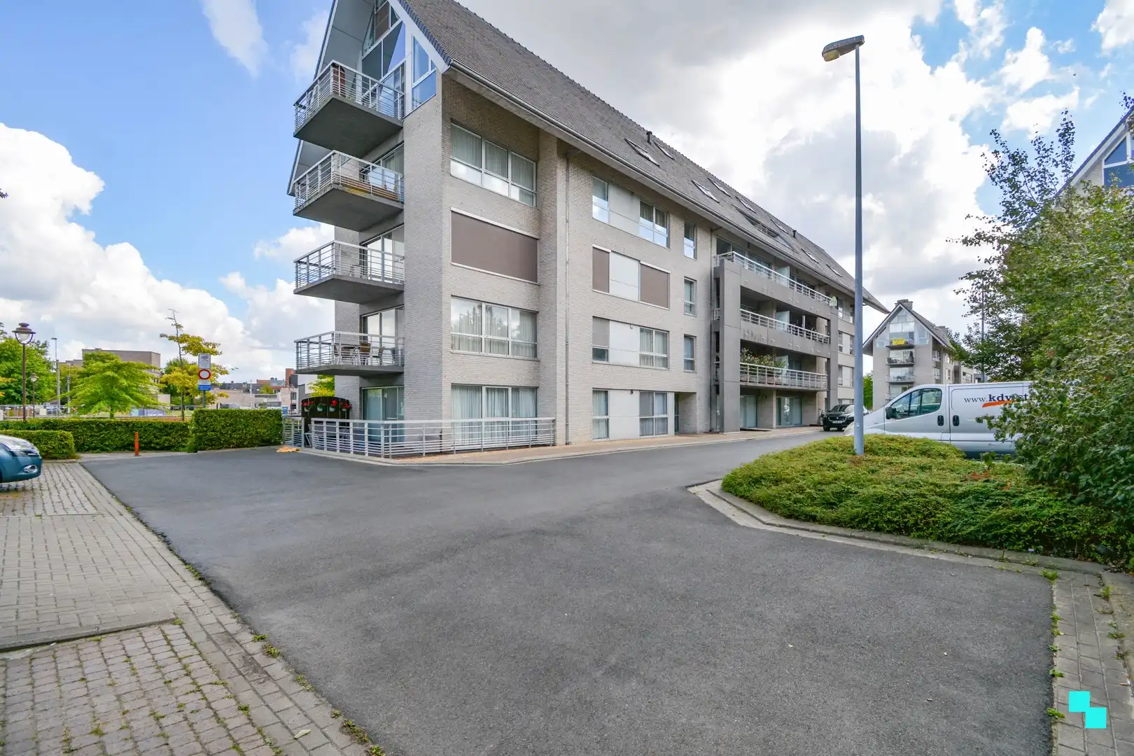 UItzonderlijk ruim appartement aan het water te Roeselare! foto 32