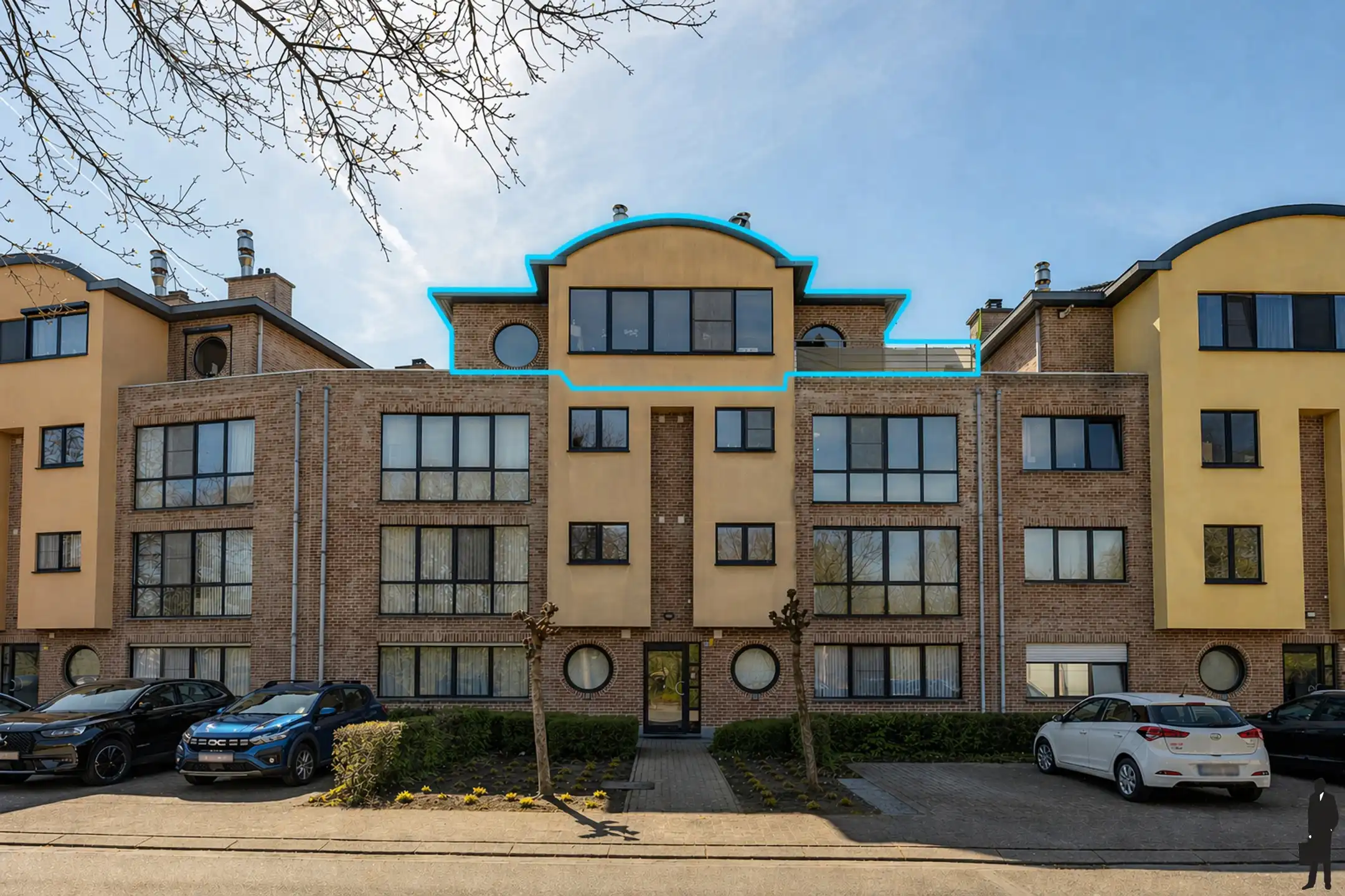 Penthouse met 3 slpk & dubbele garage te Melsele foto {{pictureIndex}}