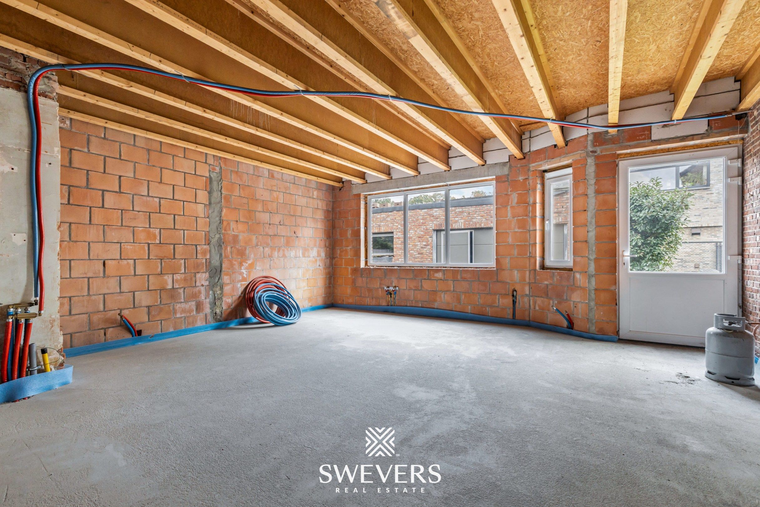 Unieke renovatiekans: karaktervol herenhuis te Zonhoven foto 11