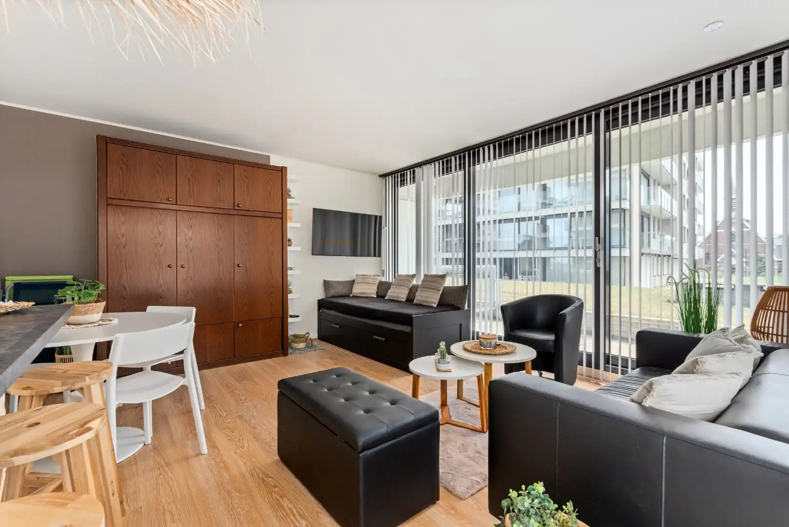 Appartement met ruim zuidgericht terras en zijdelings zeezicht foto 2