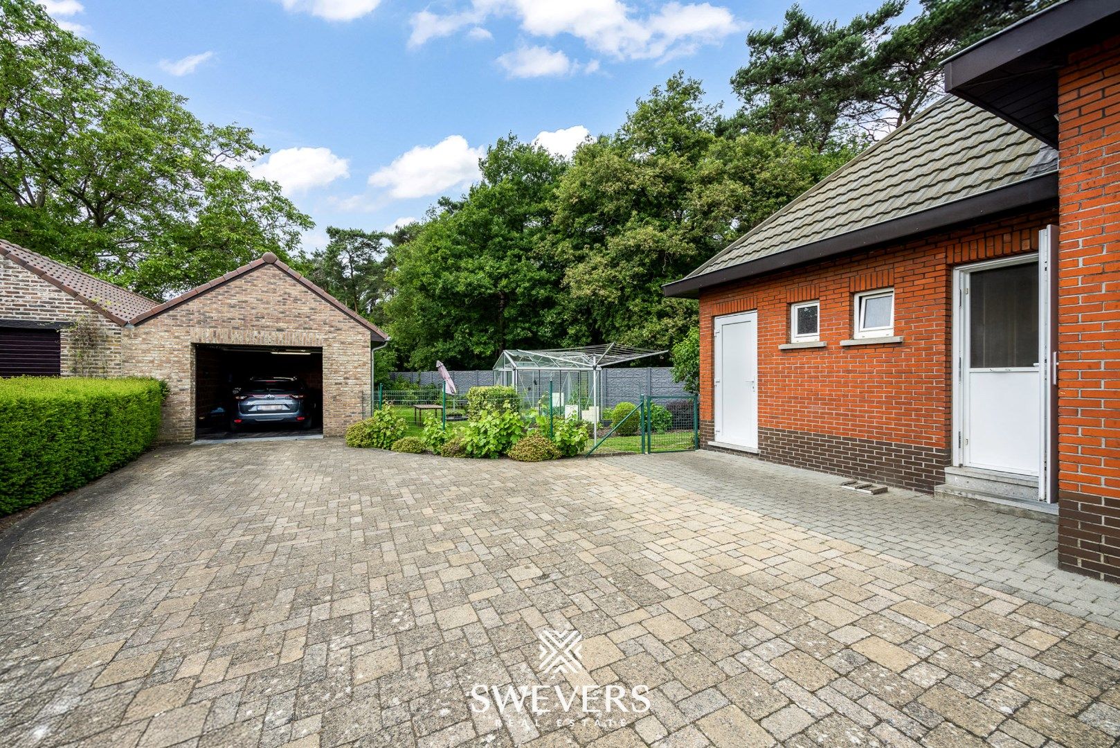Te renoveren parel op toplocatie in Beringen foto 32
