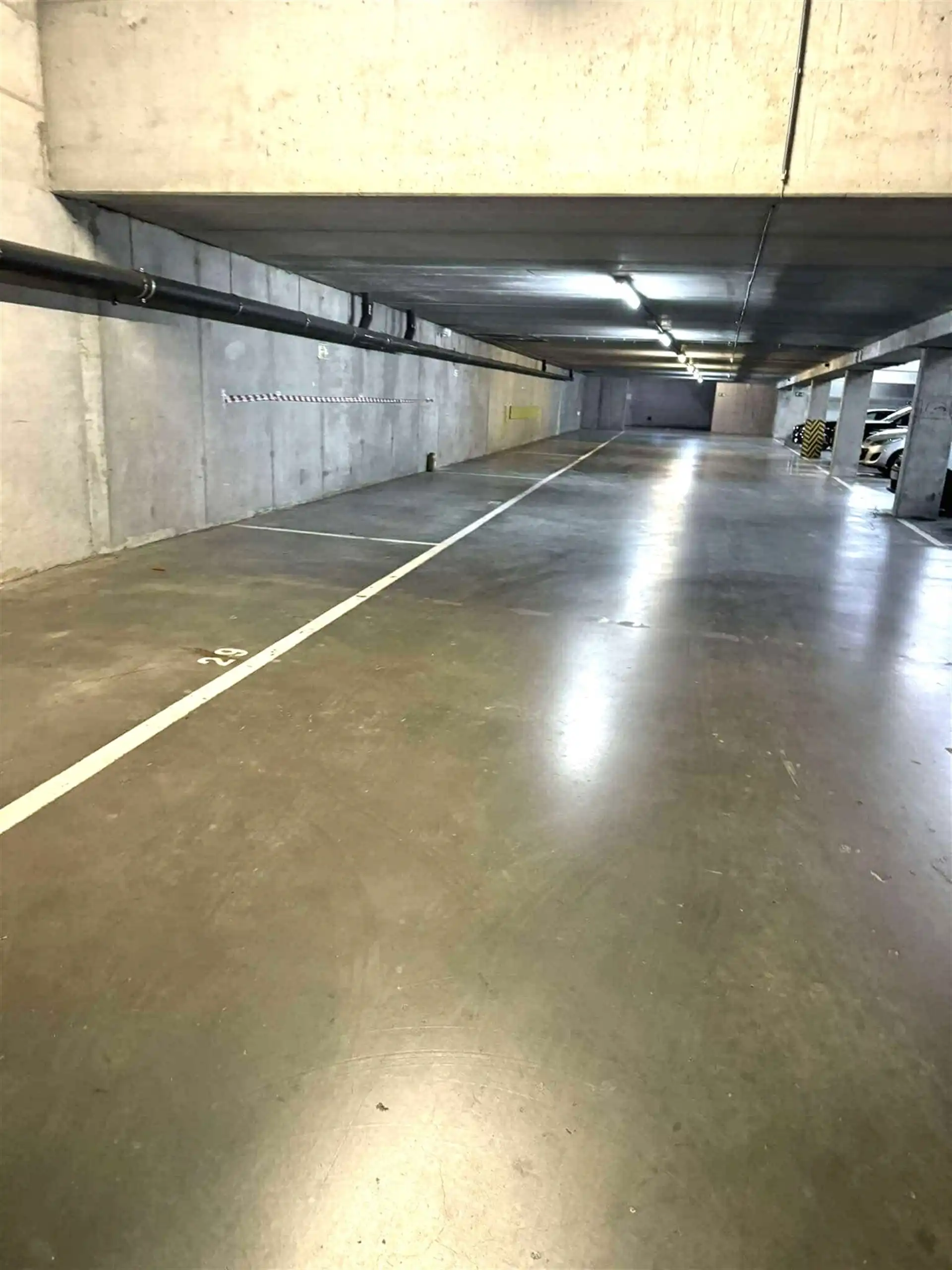 Ondergrondse parkeerplaats te huur Anderlecht




. foto 4
