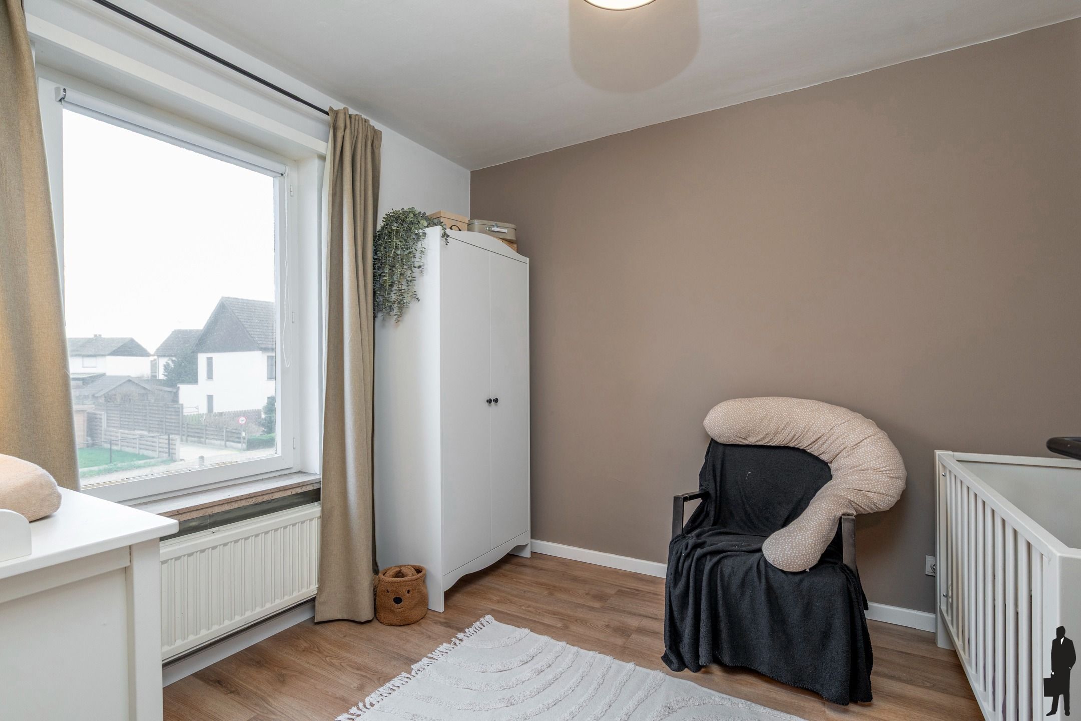 Gezinswoning met garage, tuin en 3 slaapkamers op 527 m² foto 12