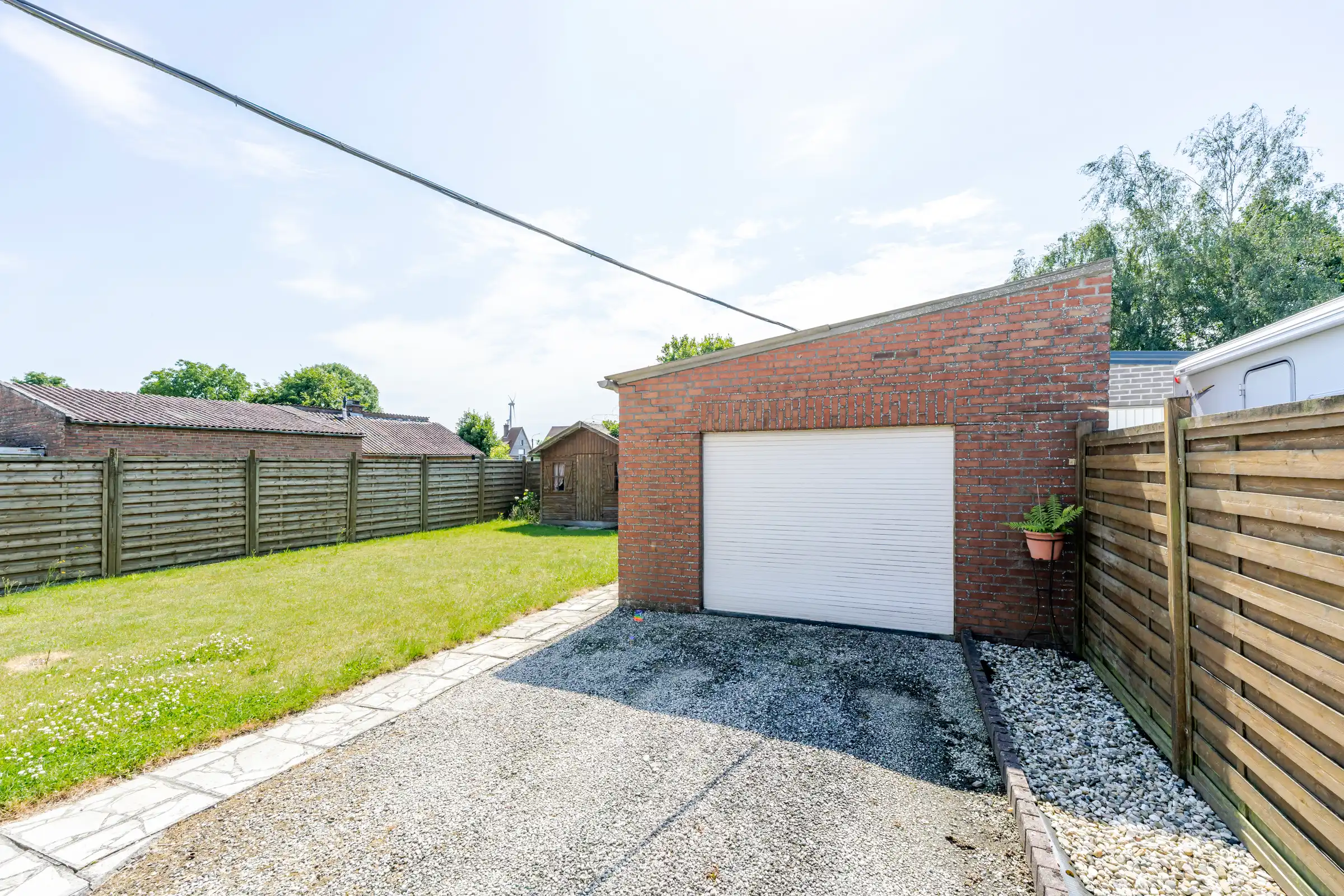 Gezellige woning met grote tuin in Outrijve foto 17