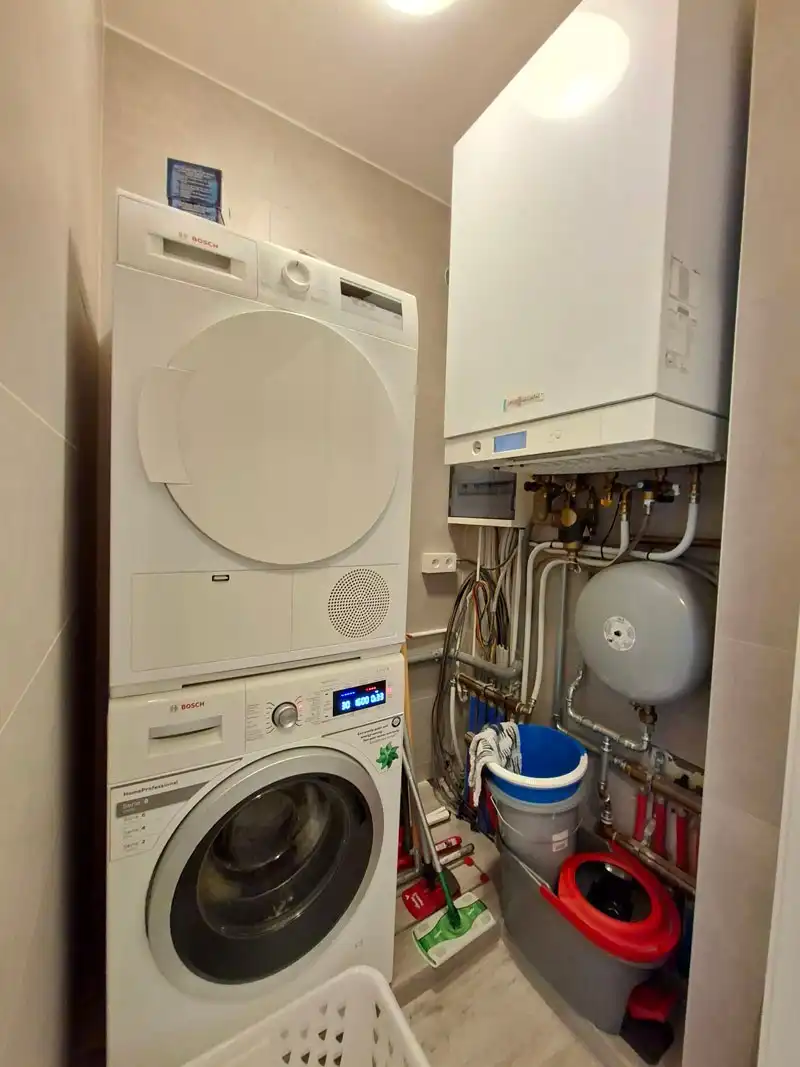 Instapklaar, smaakvol gerenoveerd appartement te Zonhoven foto 16