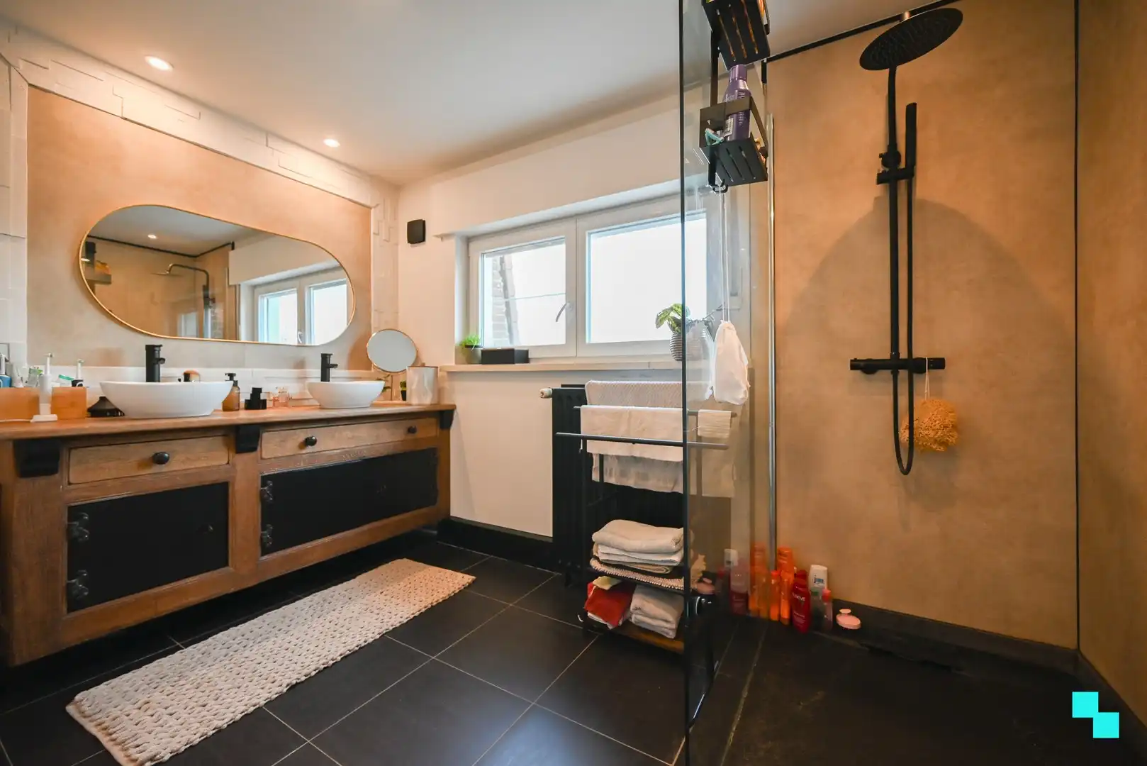 Instapklare ééngezinswoning met vier slaapkamers te Sint-Eloois-Winkel foto 22