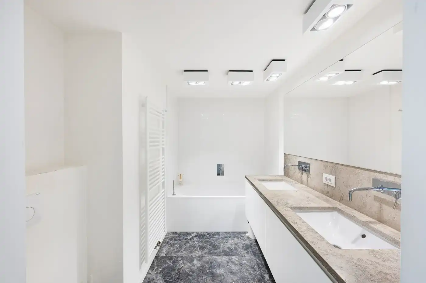 Ruim hoekappartement met zonneterrassen in de recente residentie Cap Horn foto 43