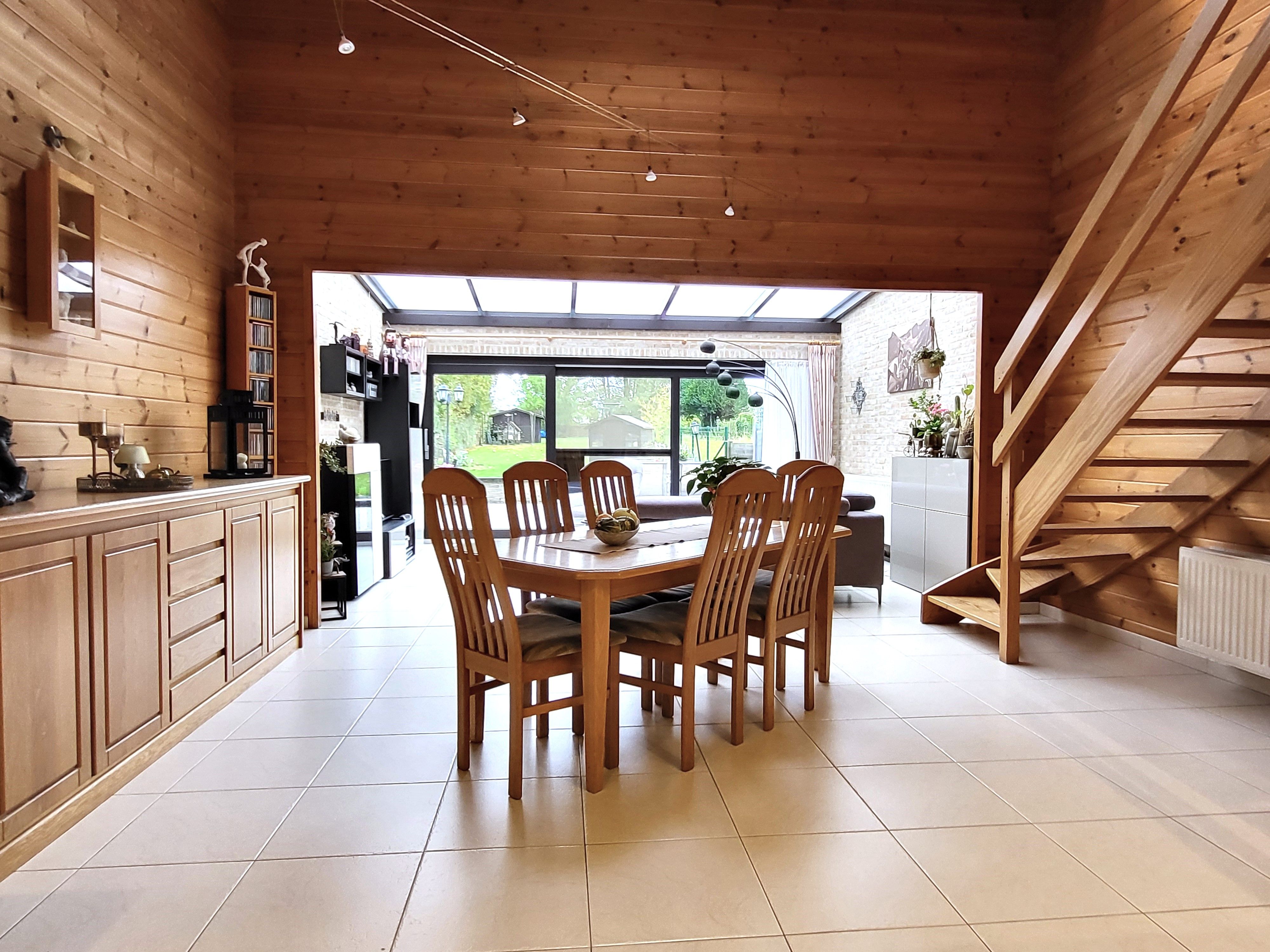 Charmante instapklare woning op 976m² met 3 slaapkamers, leefveranda en mooie grote tuin!  foto 7