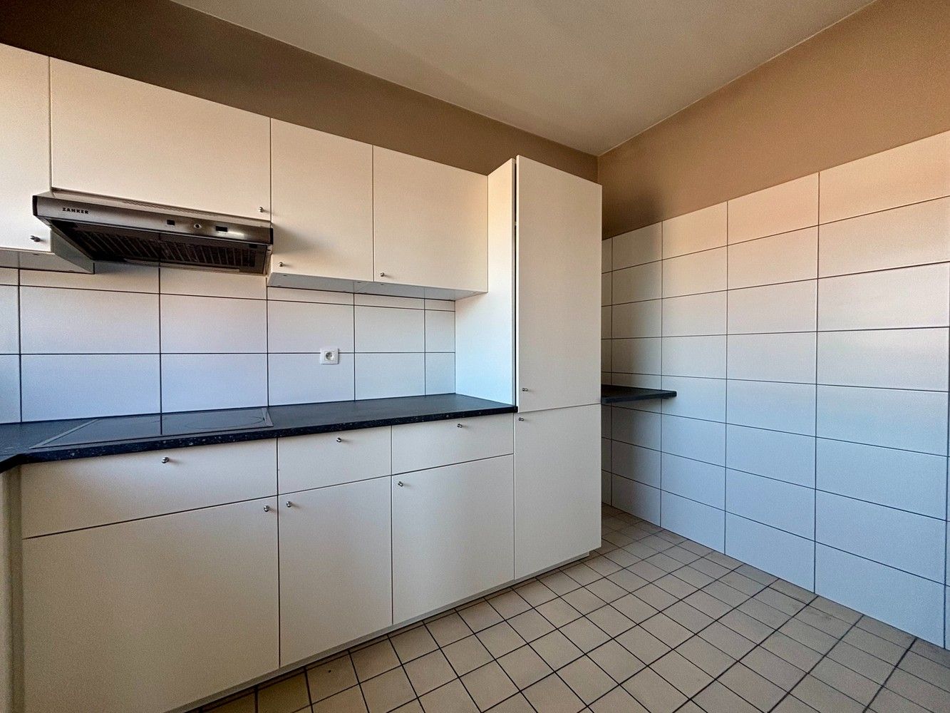 Appartement op de 2de verdieping met 3 slaapkamers, ruim terras en garagebox in het centrum van Ranst! foto 8